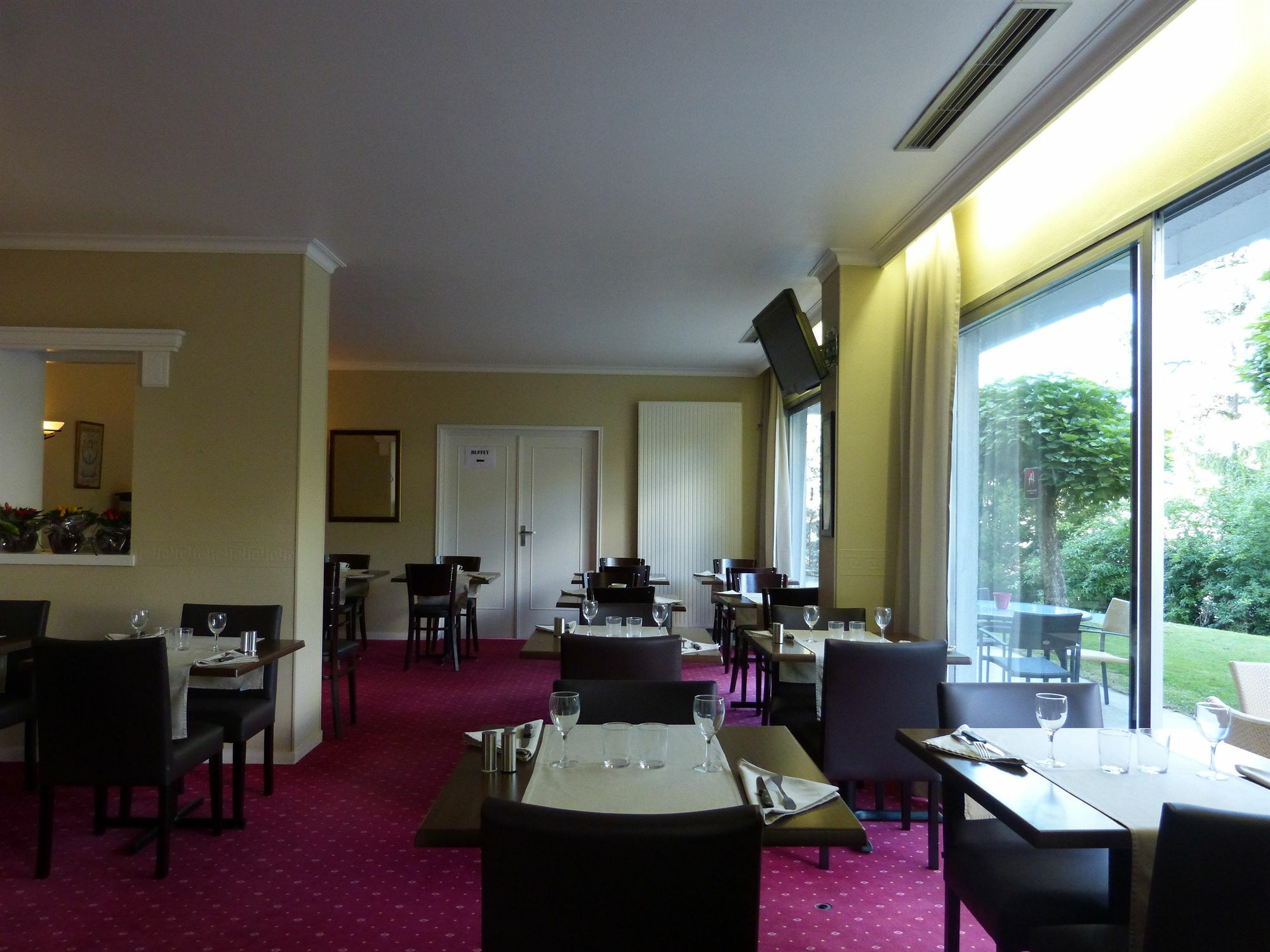 Hotel Astoria Saint-Etienne  Exteriör bild